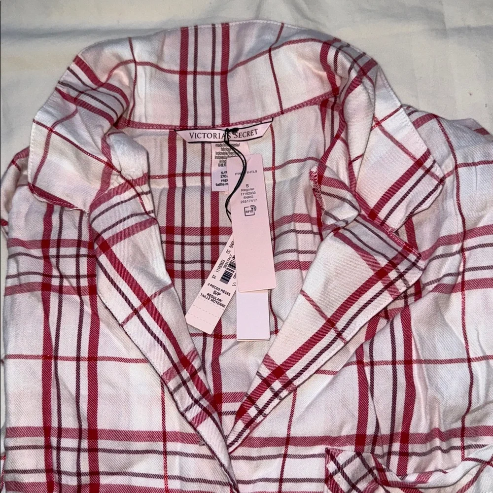 Victoria’s Secret woman’s Red and White Plaid Pajama Set size Small regular - Picture 2 of 6